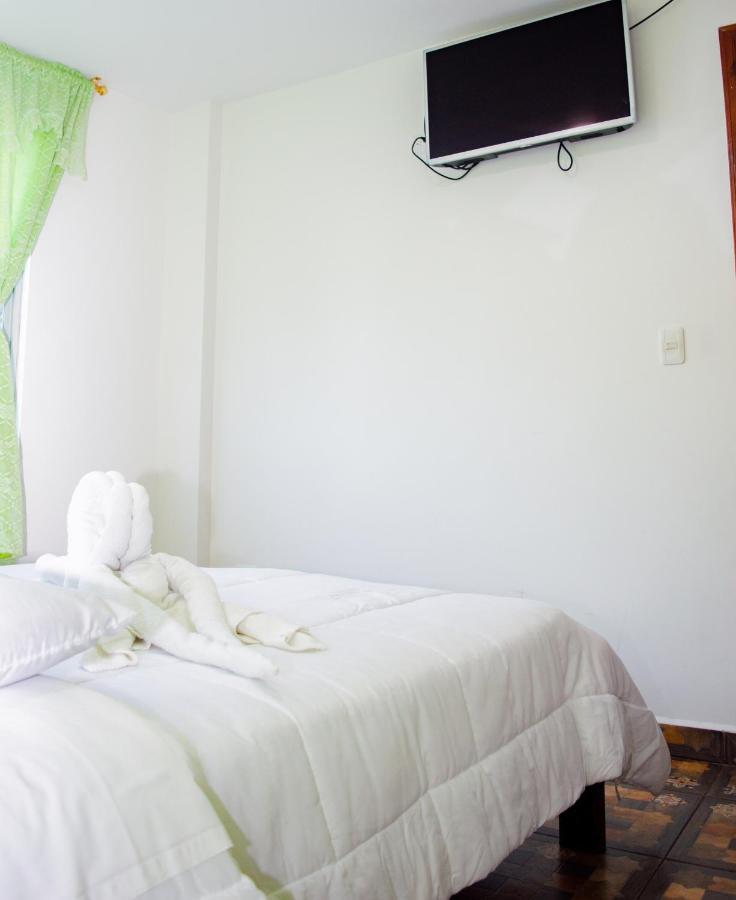 Residencial Amaru Hotel Banos  Exterior photo